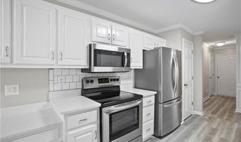 1027 Regency Dr, Acworth, GA 30102