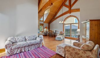 300 Eagle Point Dr, Albany, KY 42602