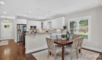 2562 Roseview Ln, Charlotte, NC 28205