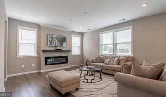 12610 ROSENCRANS Dr, Hagerstown, MD 21740