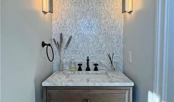 1508 Dorry's Cove Rd, Block Island, RI 02807