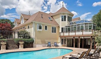 8 Buttonwood Dr, Andover, MA 01810