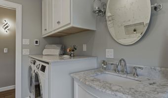 276 N Amherst Rd, Bedford, NH 03110