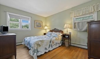 40 Bayview Ave, Amityville, NY 11701