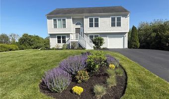 39 Hope Ln, Narragansett, RI 02882