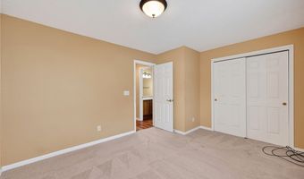 500 Glen Hollow Cir, Aurora, OH 44202