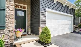 3 Raccoon Ln, Barnegat, NJ 08005
