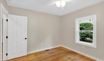 24 Bennington Ct, Burlington, VT 05408