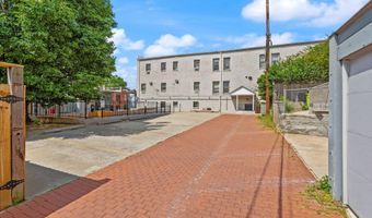 430 IRVING St NW 102, Washington, DC 20010