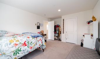 411 Calabrese St, Fallbrook, CA 92028