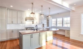 1 Amore Ln, East Greenwich, RI 02818