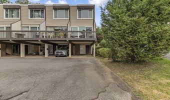 1223 N QUINN St, Arlington, VA 22209