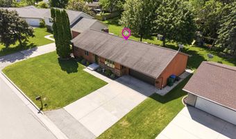 2025 W HARVEST Dr, Appleton, WI 54914