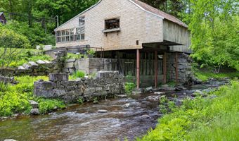 290 Leighton Rd, Augusta, ME 04330