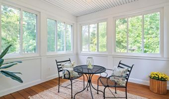 621 HARBOR Dr, Annapolis, MD 21403