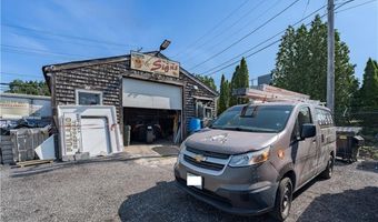 912 Tiogue Ave, Coventry, RI 02816