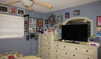 8323 8325 Lake Rd, Indianapolis, IN 46217