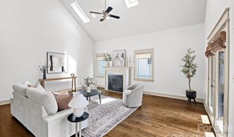 2530 Bay St, Charlotte, NC 28205
