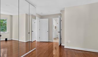4705 22ND St N, Arlington, VA 22207