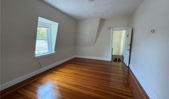 26 Ayrault St 3, Newport, RI 02840