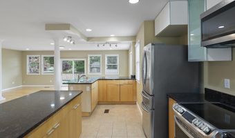 4415 ROBERTS Ave, Annandale, VA 22003