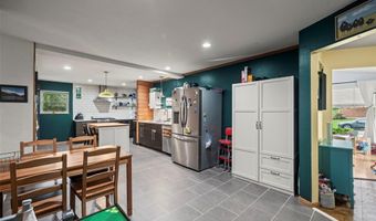 7204 Rockspring Dr, Affton, MO 63123