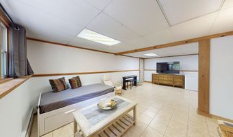 24 Hillside Cir, Brookfield, CT 06804