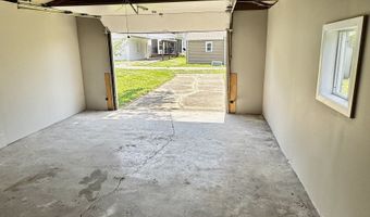 421 E 36th St, Anderson, IN 46013