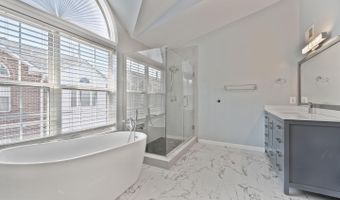 3004 S GLEBE Rd, Arlington, VA 22206