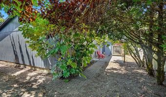 111 Enos St, Amity, OR 97101