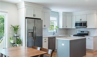 100 E View Ave, Cranston, RI 02920