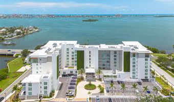 1020 SUNSET POINT Rd 213, Clearwater, FL 33755