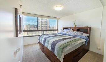 581 Kamoku St 2006, Honolulu, HI 96826