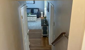 200 Brookwood Rd, Warwick, RI 02889