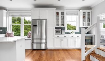 100 Algonquin Rd 5, Narragansett, RI 02882