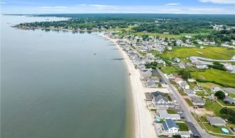 8 Belaire Mnr, Old Saybrook, CT 06475