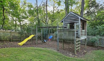 9302 W PARKHILL Dr, Bethesda, MD 20814