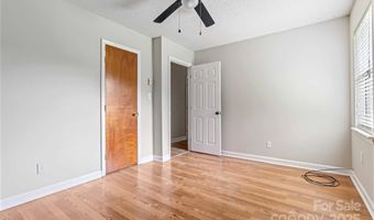 8428 Clear Meadow Ln, Charlotte, NC 28227