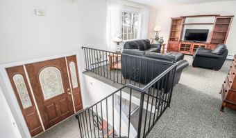 24 Prospect Dr, Brookfield, CT 06804