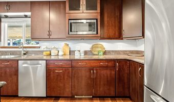 1820 Crestview Dr, Ashland, OR 97520