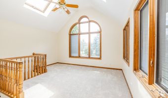 771 E Hickory Ave, Addison, IL 60101