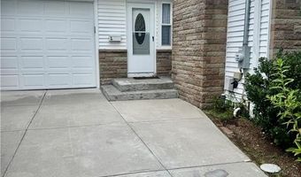 5 Susan Cir, Johnston, RI 02919