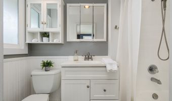 1361 Akalani Loop, Kailua, HI 96734