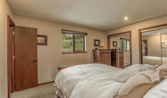 17 Lakeview Cir, Angel Fire, NM 87710