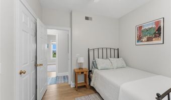 39 Hope Ln, Narragansett, RI 02882