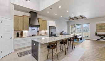 164 Crescent Rdg, Adkins, TX 78101