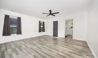 611 Fernwood Dr, Albemarle, NC 28001