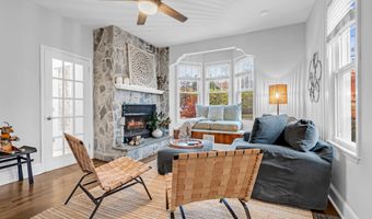 18 Middletown Ave, Atlantic Highlands, NJ 07716