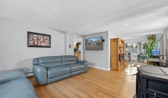 542 Main St, Hopkinton, RI 02833
