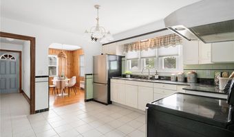 177 Midwood St, Cranston, RI 02910